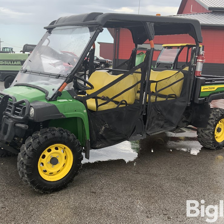 2022 JOHN DEERE GATOR