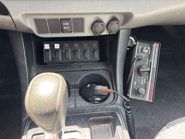 2014-toyota-tacoma-image-16
