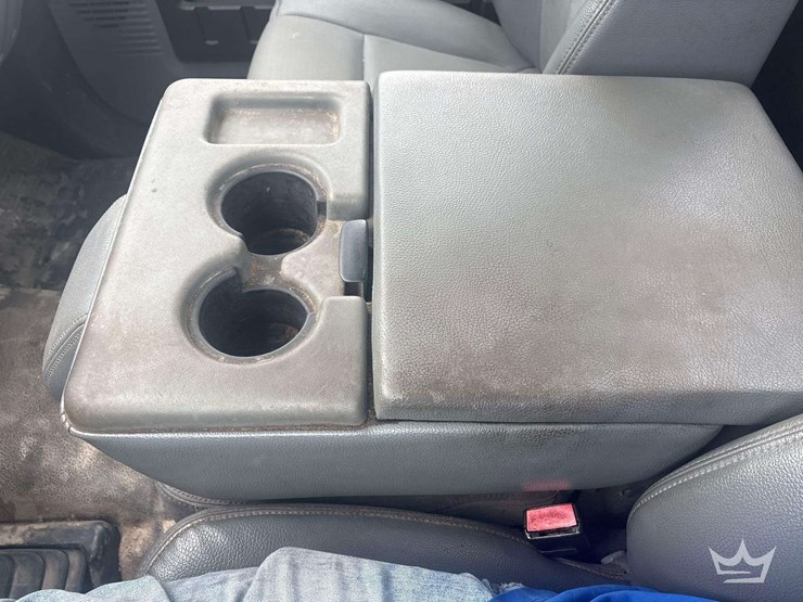 2016-ford-f550-image-17