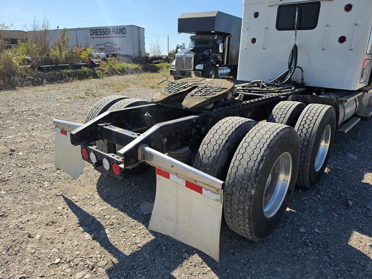 2018-kenworth-t800-image-98