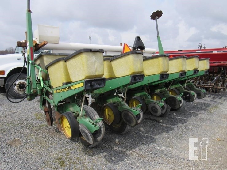 john-deere-7200-image-1