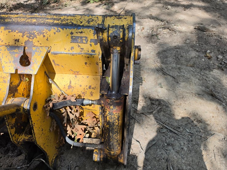 deere-555g-image-90