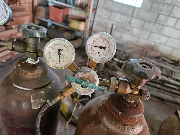 #8712-•-miller-millermatic-251-welder-image-18
