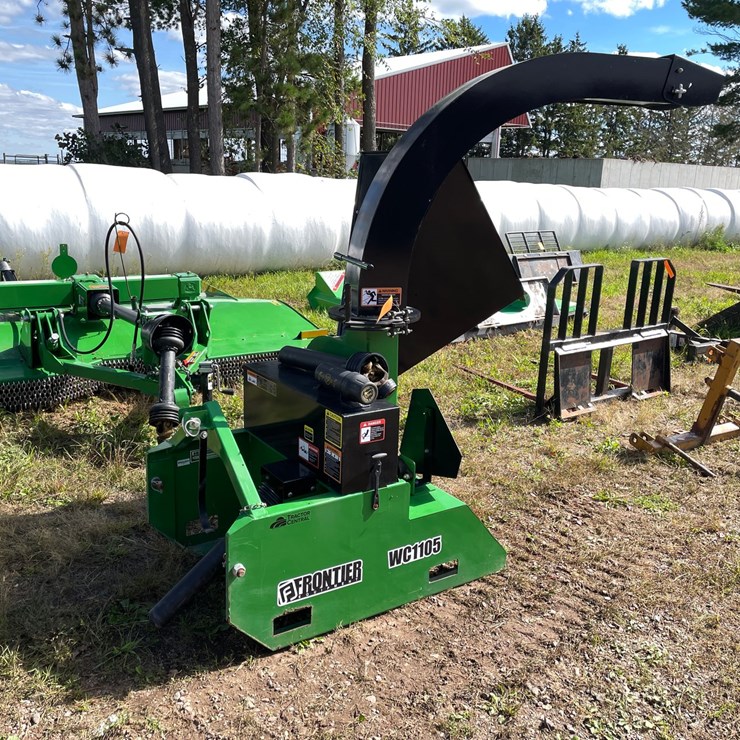 #1606 • Frontier WC1105 3-Point Chipper Attachment