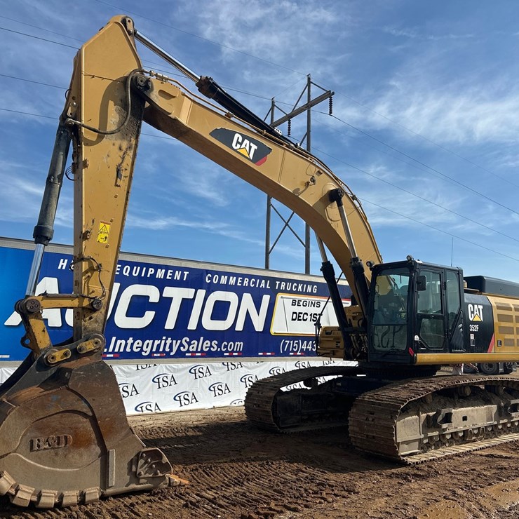 2019 CATERPILLAR 352F