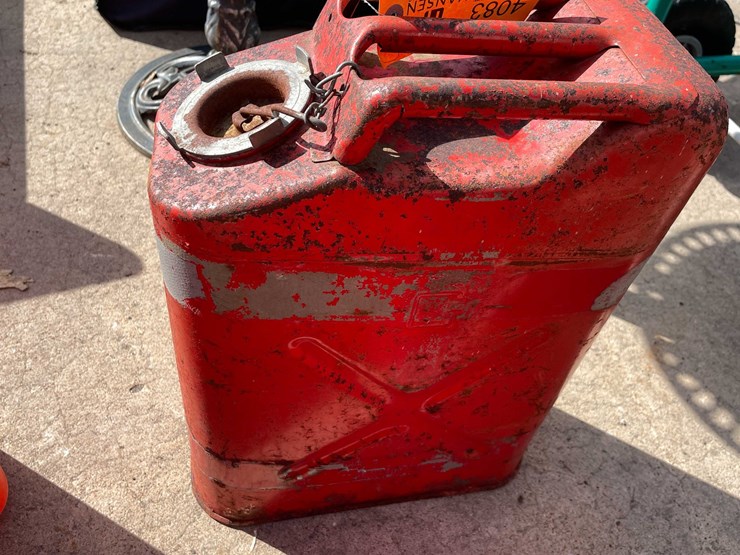 #4083-•-fuel-cans-(03)-image-3