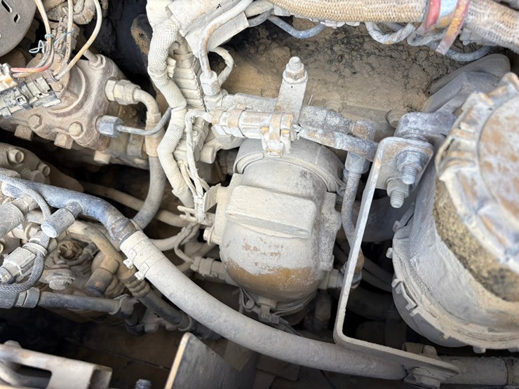 2014-caterpillar-972k-image-65