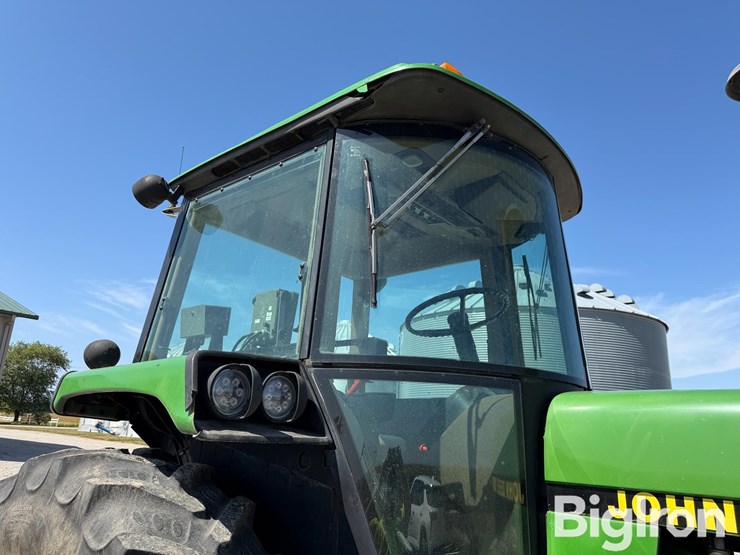 1990-john-deere-4555-image-11