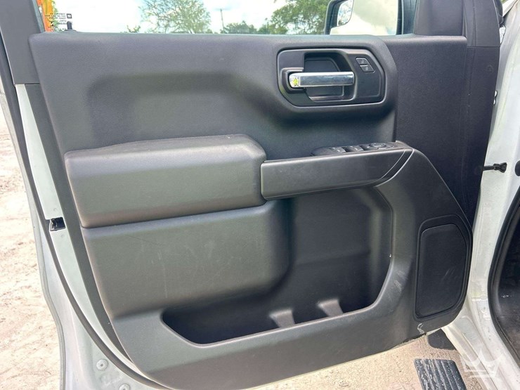 2022-chevrolet-silverado-1500-image-15