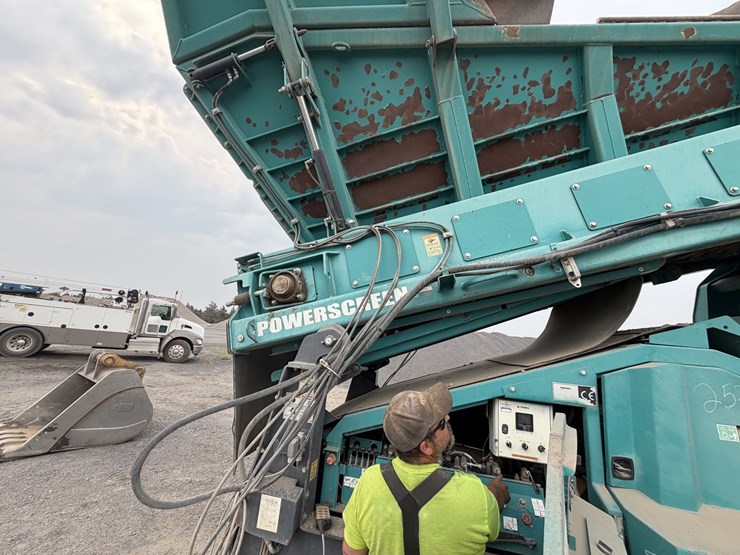 2015-powerscreen-warrior-2100-image-31