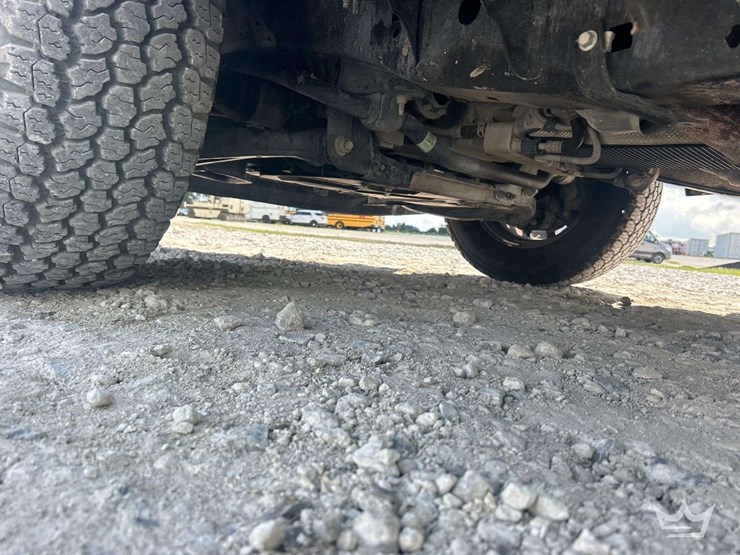2020-ford-f150-image-25