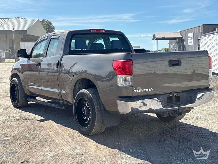 2010-toyota-tundra-image-4