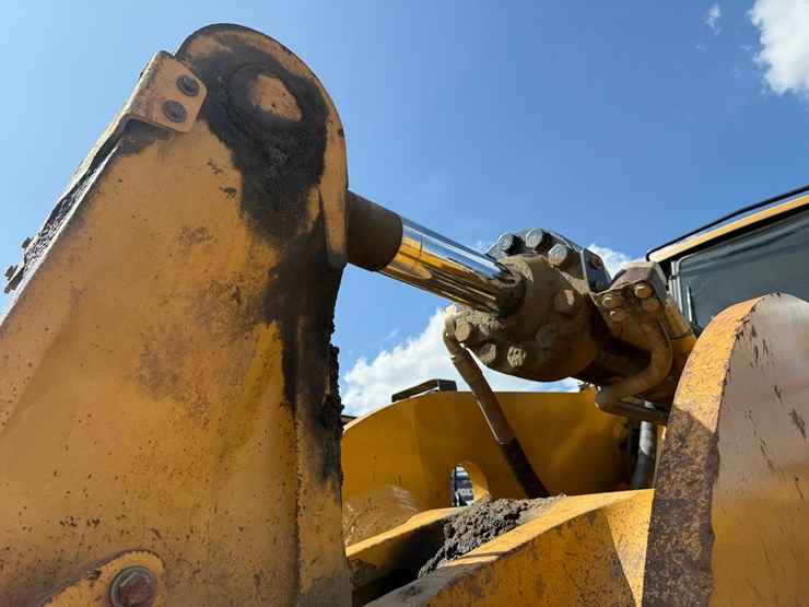 2017-caterpillar-988k-image-28