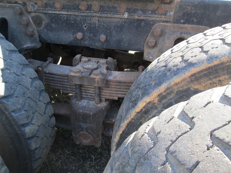 1995-ford-ft900-image-6