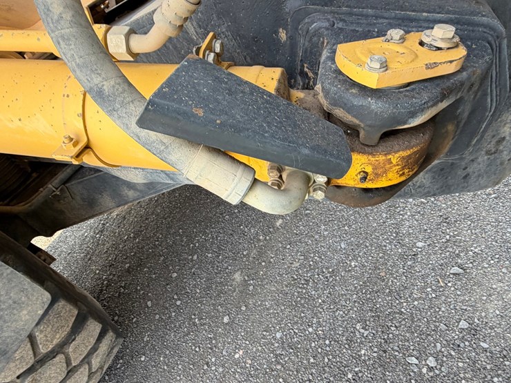 2016-komatsu-hm400-5-image-40