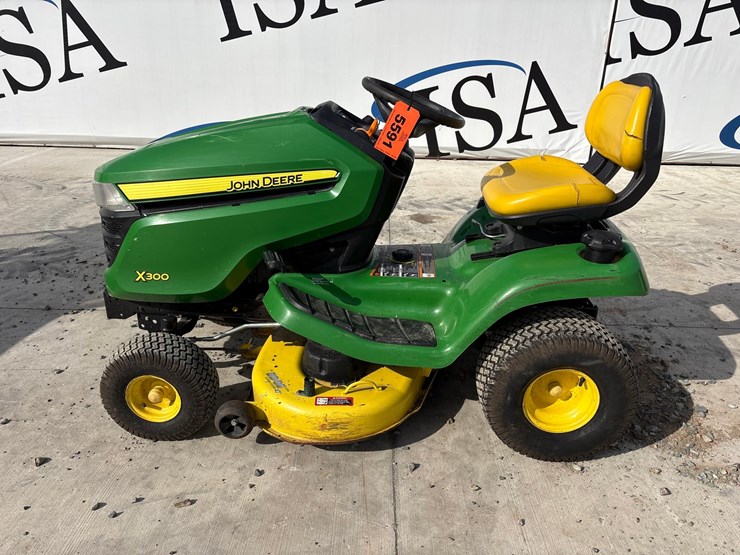 john-deere-x300-image-2