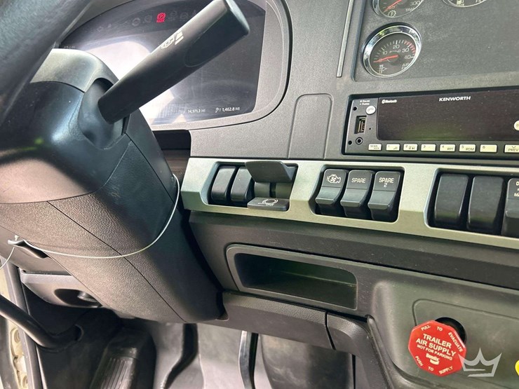 2022-kenworth-t880-image-28