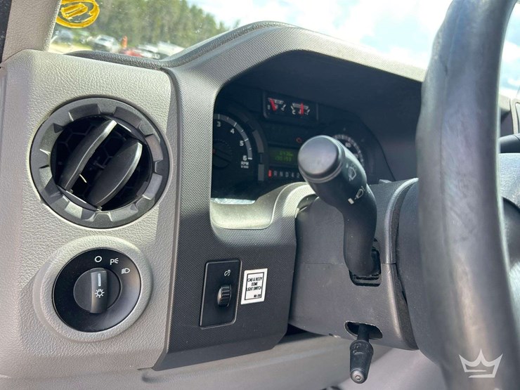 2019-ford-e350-image-18