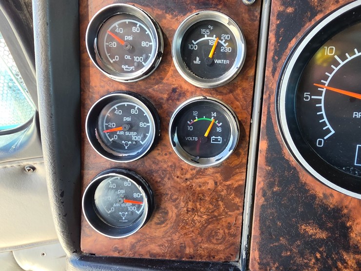 2003-kenworth-w900-image-75