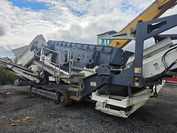 2018-caterpillar-c4.4-image-2