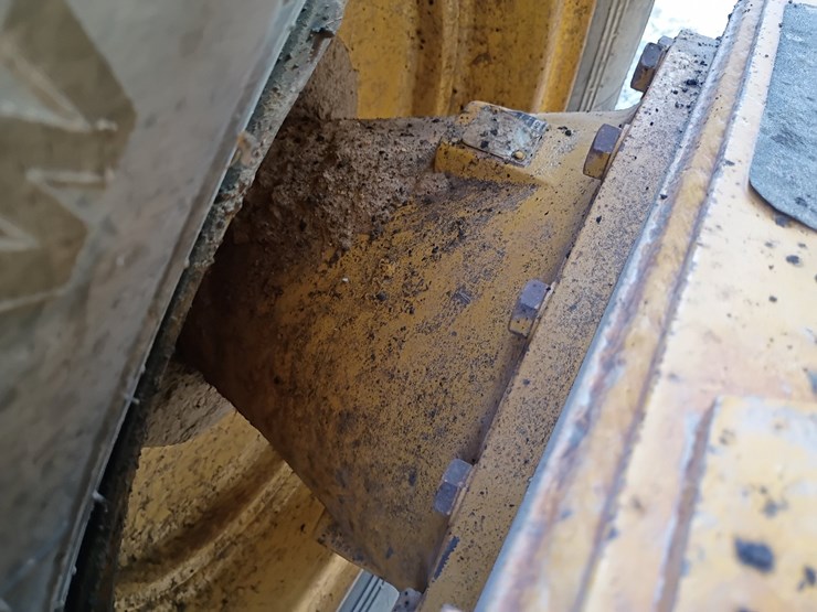 2008-deere-670d-image-48