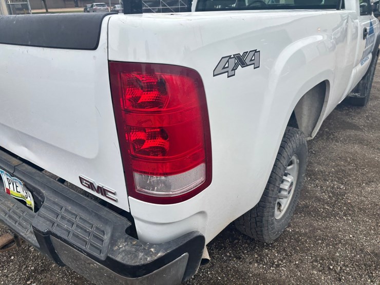 2006-gmc-2500-image-52