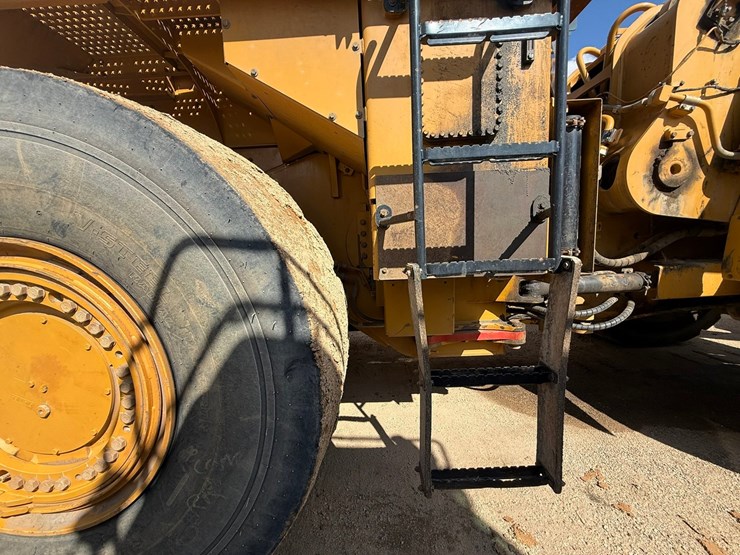 2017-caterpillar-988k-image-77