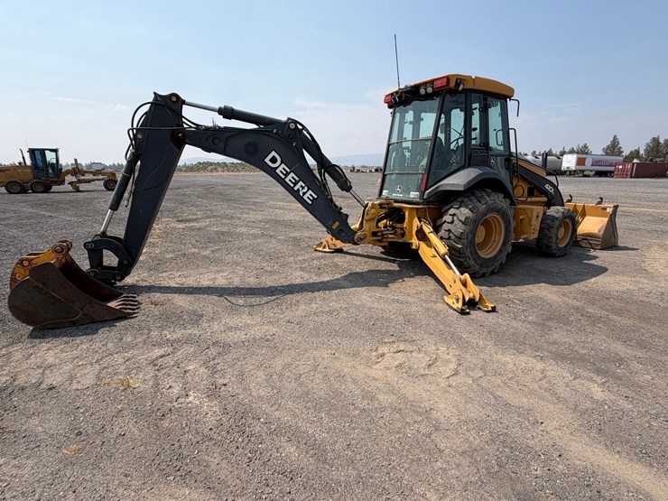 2016-deere-410l-image-6