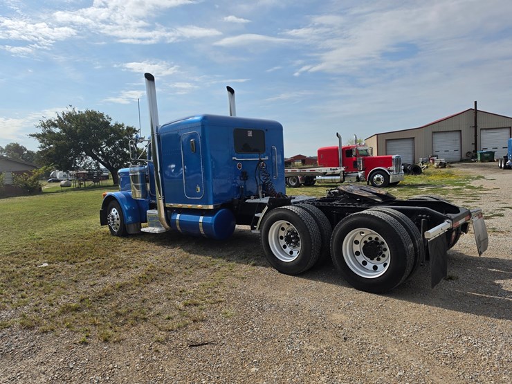 2006-peterbilt-379-image-7