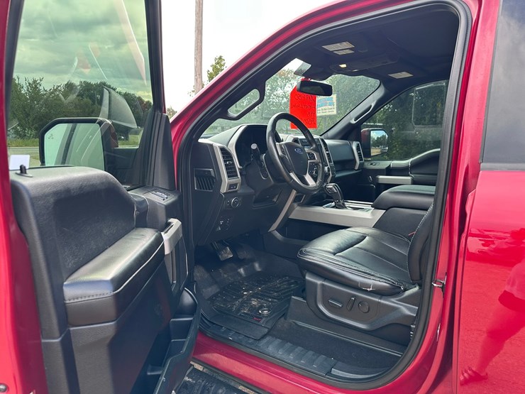 2019-ford-f150-lariat-image-12