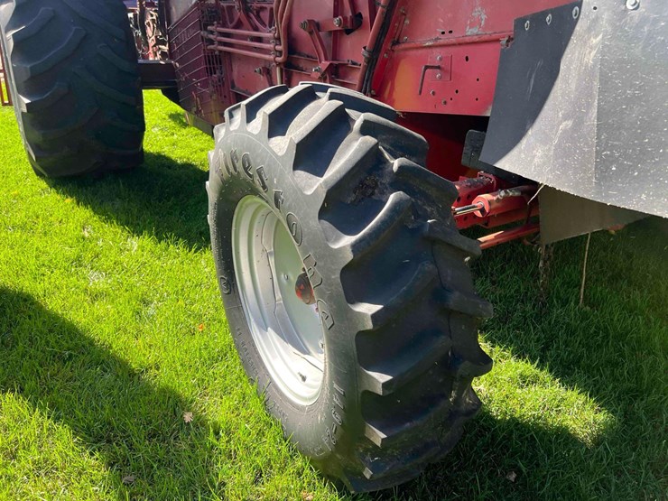1993-case-ih-1688-image-35