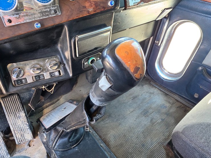 1997-peterbilt-379-image-72