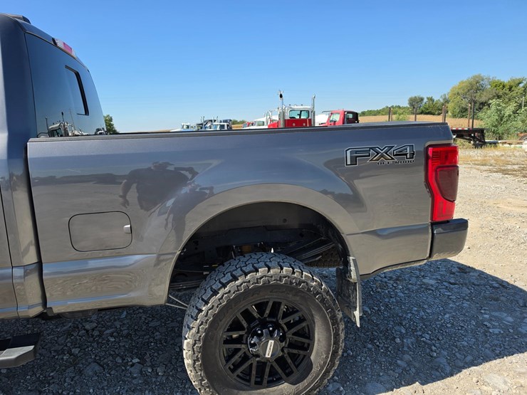 2022-ford-f250-image-59