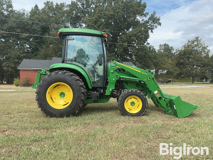 2022-john-deere-4044r-image-4