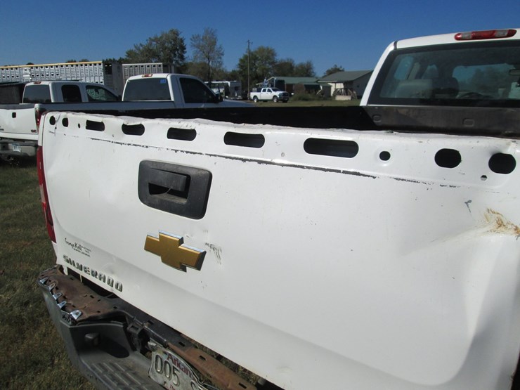 2013-chevrolet-2500hd-image-9
