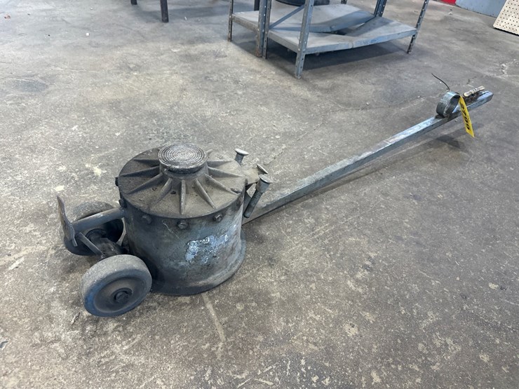 #2799-•-heavy-duty-pneumatic-jack-image-2