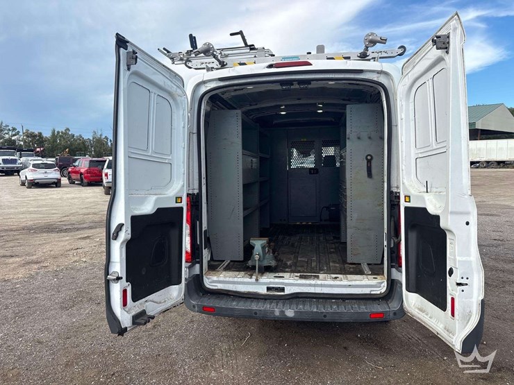 2017-ford-transit-image-17