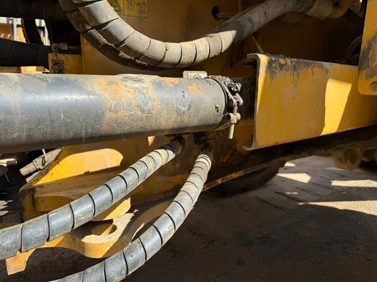 2017-caterpillar-988k-image-92
