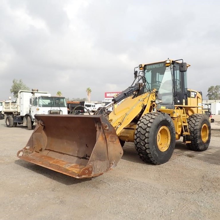 2011 CATERPILLAR 930H