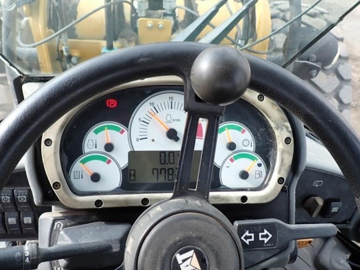 2011-caterpillar-930h-image-28