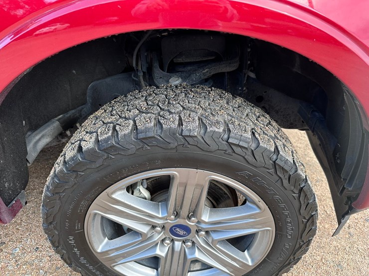 2019-ford-f150-lariat-image-42