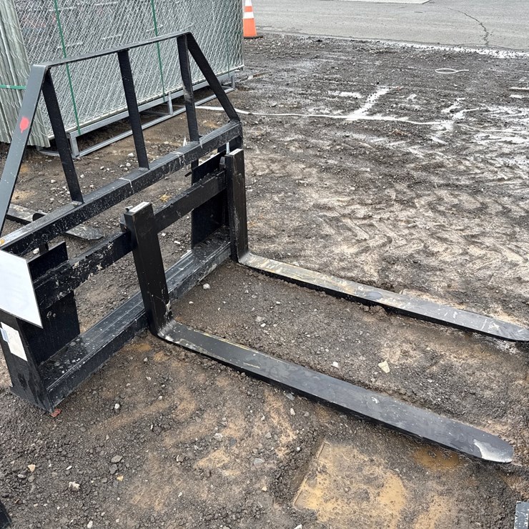 #6010 • 48" SKID STEER PALLET FORKS