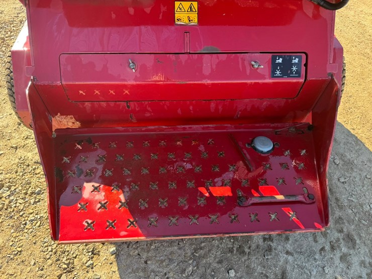 #1919-•-toro-39519-stand-on-aerator-image-15