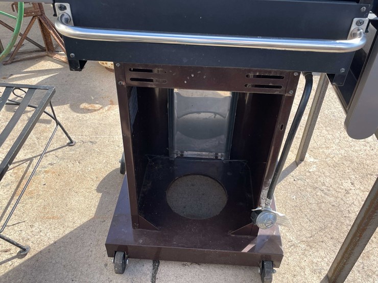 #4085-•-grill-zone-propane-grill-(03)-image-9