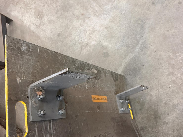 global-industries-forklift-ramp-image-9