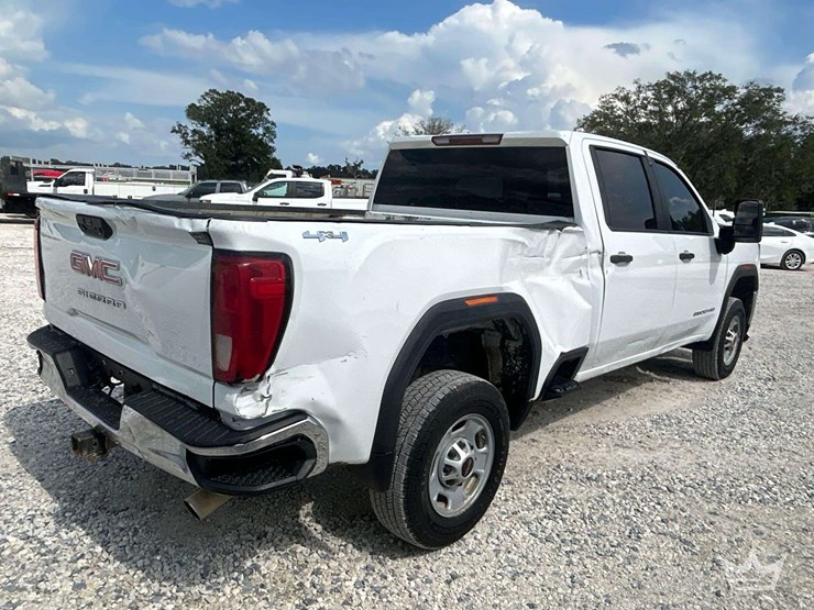 2022-gmc-sierra-2500-image-3