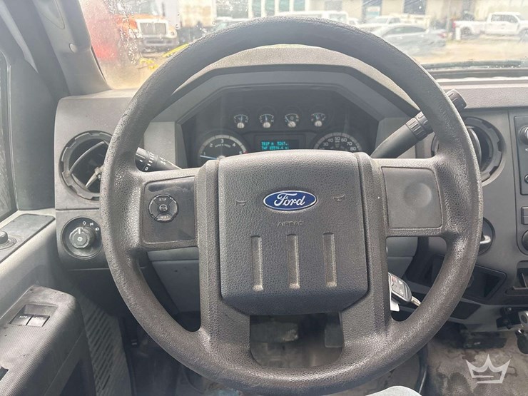 2016-ford-f550-image-15