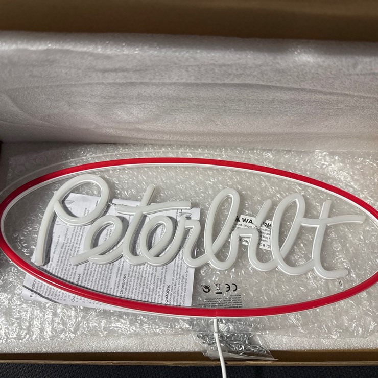 #1472 • Peterbilt LED sign