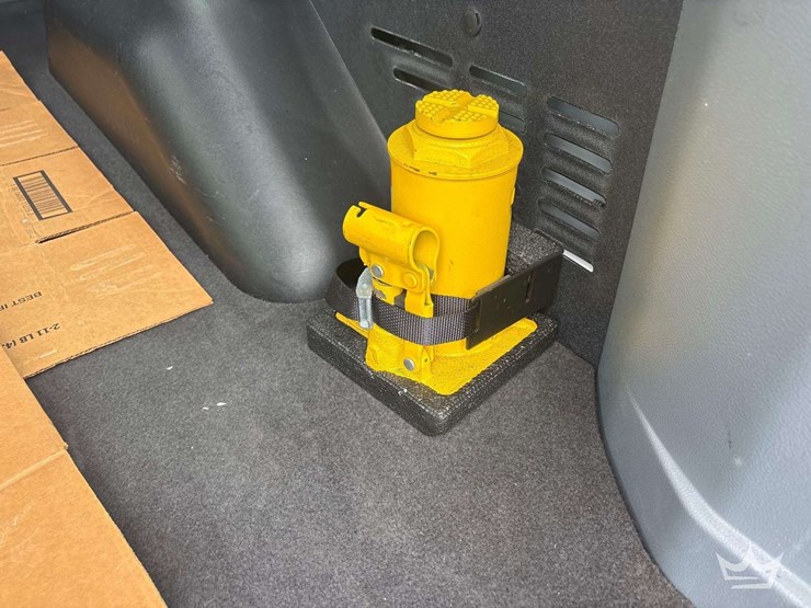 2019-ford-transit-image-19