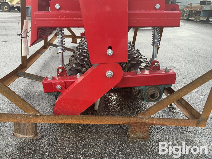 2026-massey-ferguson-730-image-17